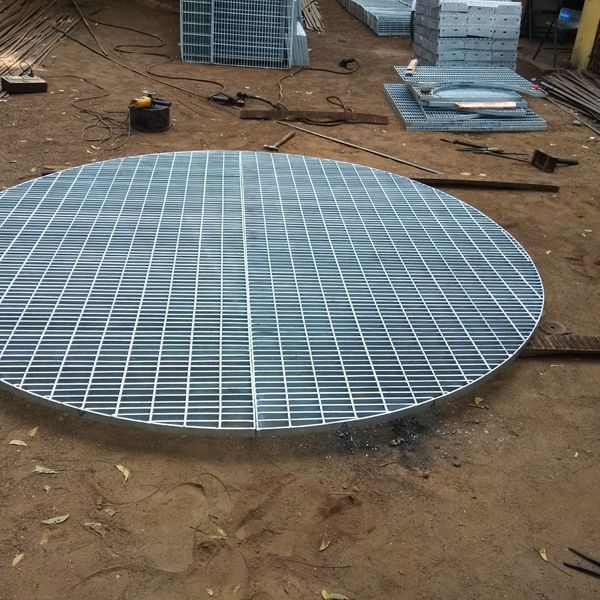 Radial grating fabrication
